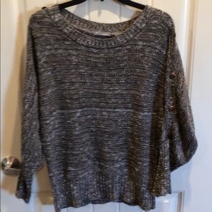 Gold sweater with ballon sleeves